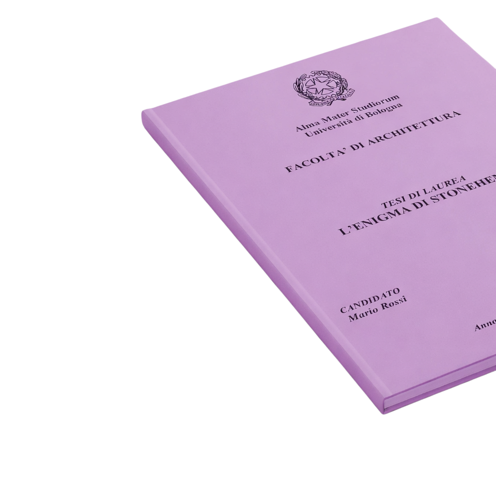Tesi di laurea rilegata FotoGrafica con copertina rigida color lilla e stampa nera personalizzata