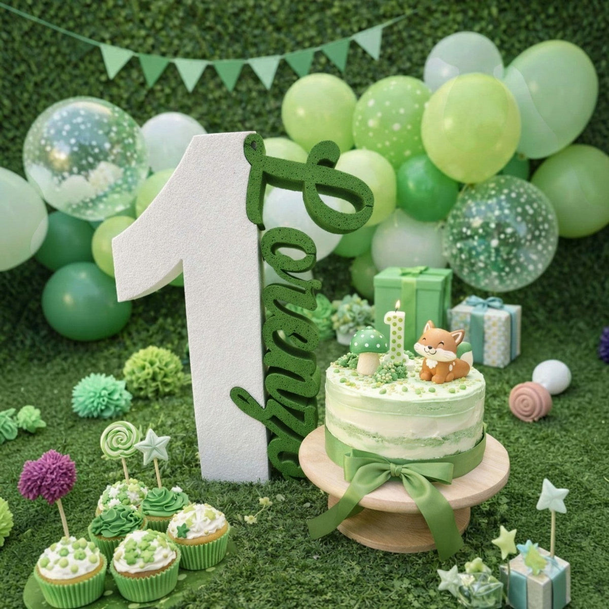 Decorazione personalizzata FotoGrafica con numero uno e scritta verde per allestimento festa a tema bosco