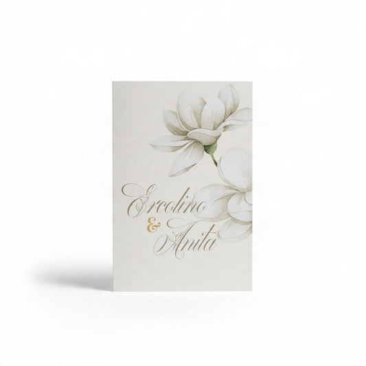 Biglietto d'auguri pieghevole FotoGrafica personalizzato con fiori bianchi e nomi in calligrafia elegante