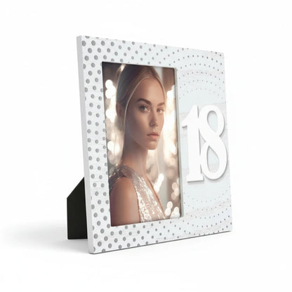Cornice da tavolo FotoGrafica per 18 anni, bianca con pois grigi e numero 18 in rilievo, ideale per regalo compleanno