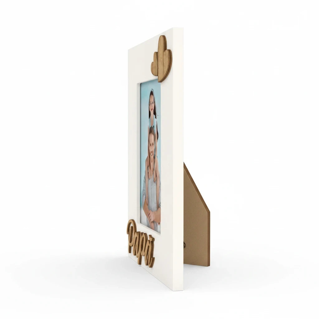 Cornice da tavolo FotoGrafica in legno bianco con decorazione a cuore e scritta Papa, vista laterale
