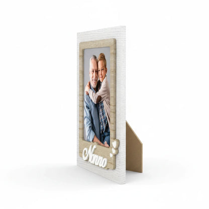 Cornice da tavolo FotoGrafica in legno bianco e naturale con scritta Nonno, ideale per foto di famiglia.