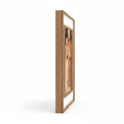 Cornice portafoto da tavolo FotoGrafica in legno naturale con design elegante e profilo laterale