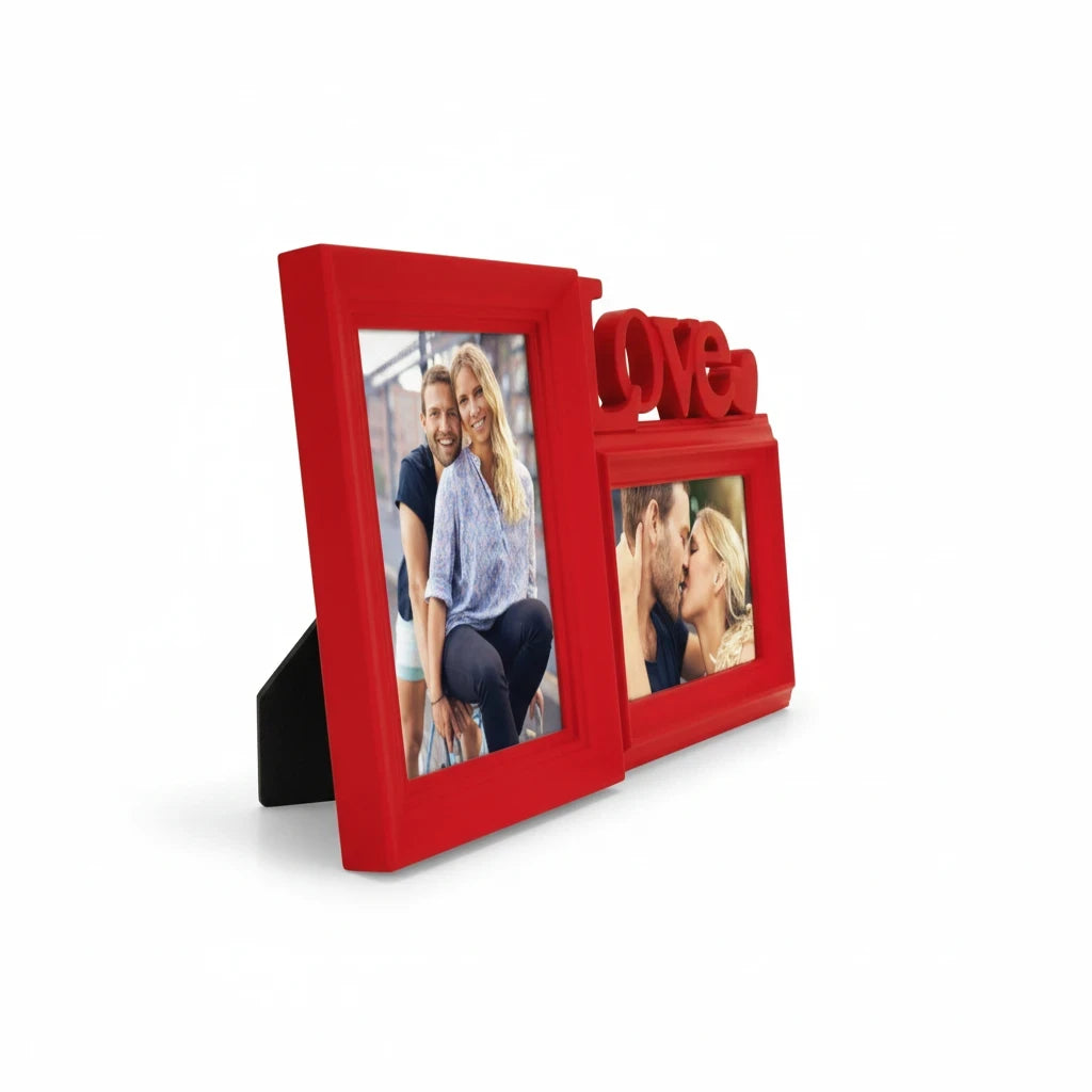 Cornice multiframe FotoGrafica rossa con scritta Love, ideale per foto romantiche di coppia e regali di San Valentino.