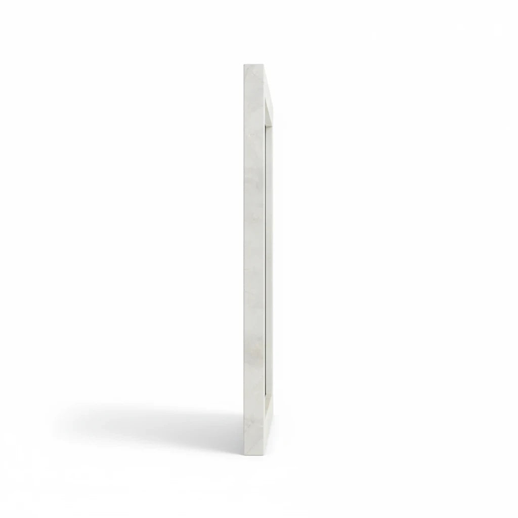 Cornice portafoto da tavolo FotoGrafica dal design elegante e minimalista, vista laterale su sfondo bianco