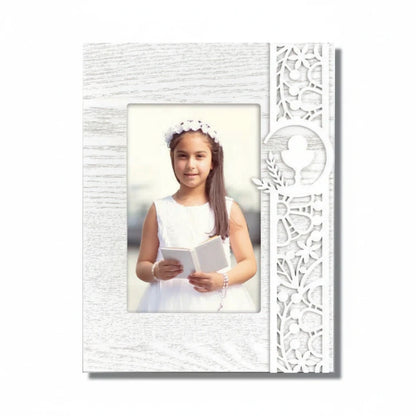 Cornice portafoto FotoGrafica per Prima Comunione 10x15 cm in legno bianco con decoro traforato a tema religioso