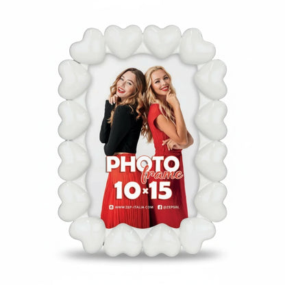 Cornice da tavolo FotoGrafica Love bianca con decorazioni a forma di cuore per foto 10x15 cm