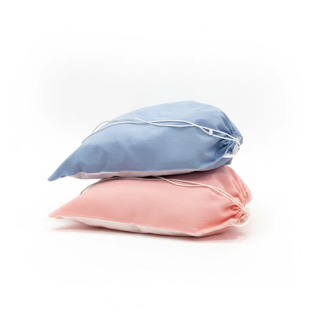 Sacca per cambio FotoGrafica in tessuto azzurro e rosa con chiusura a cordoncino, ideale per asilo e nido