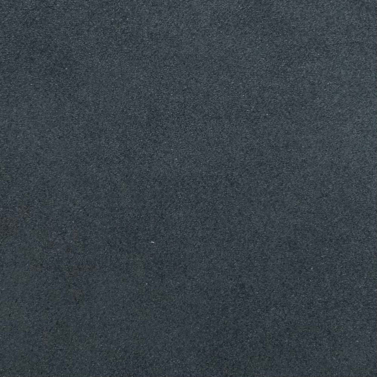 Dettaglio della texture scura e opaca della copertina del fotolibro Sweet Book di FotoGrafica